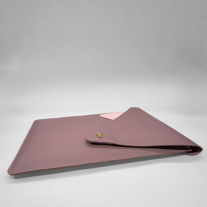 Sleek laptop sleeve