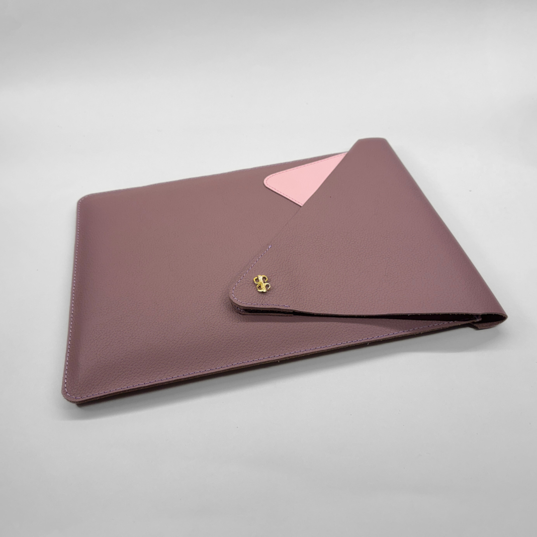 Sleek laptop sleeve