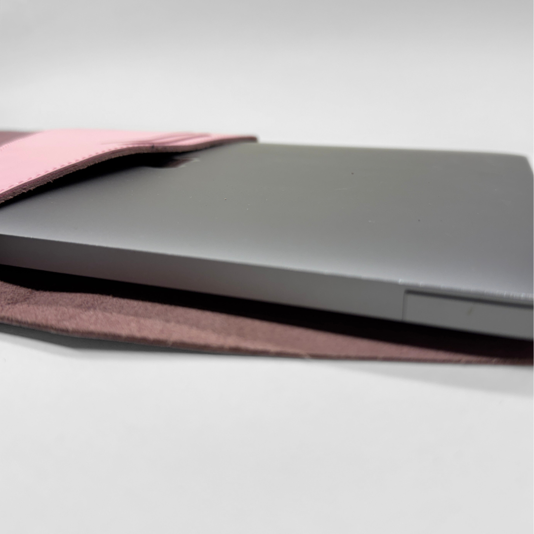 Sleek laptop sleeve