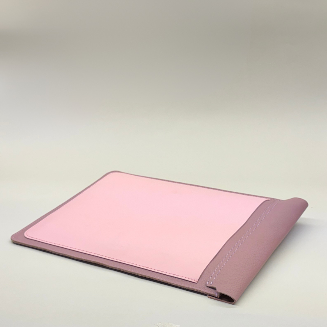 Sleek laptop sleeve